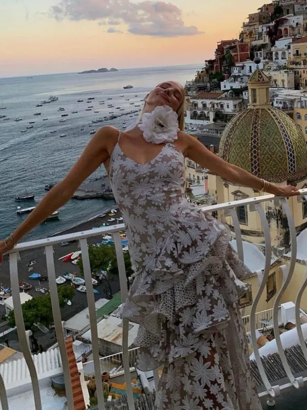 Sexy Sleeveless Floral Tiered Lace Maxi Dress With Choker Women Elegant Strpas Printed White Dress - Image 4